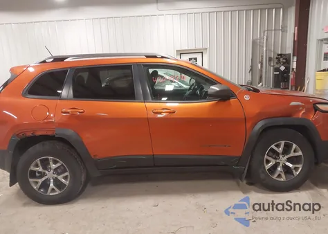 2015 Jeep Cherokee Trailhawk z USA, uszkodzony, nr VIN 1C4PJMBS7FW728650